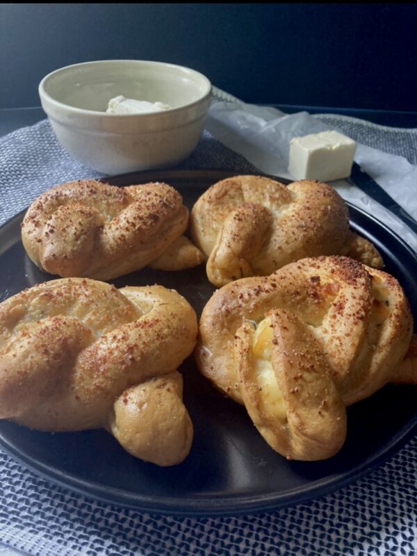 Pretzel Mozz Knots